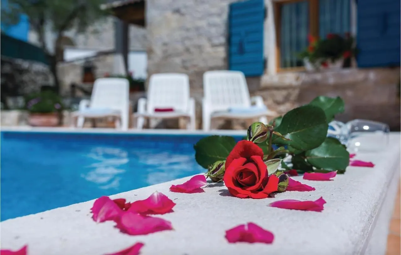 3 Bedroom Awesome Home In Orbanići