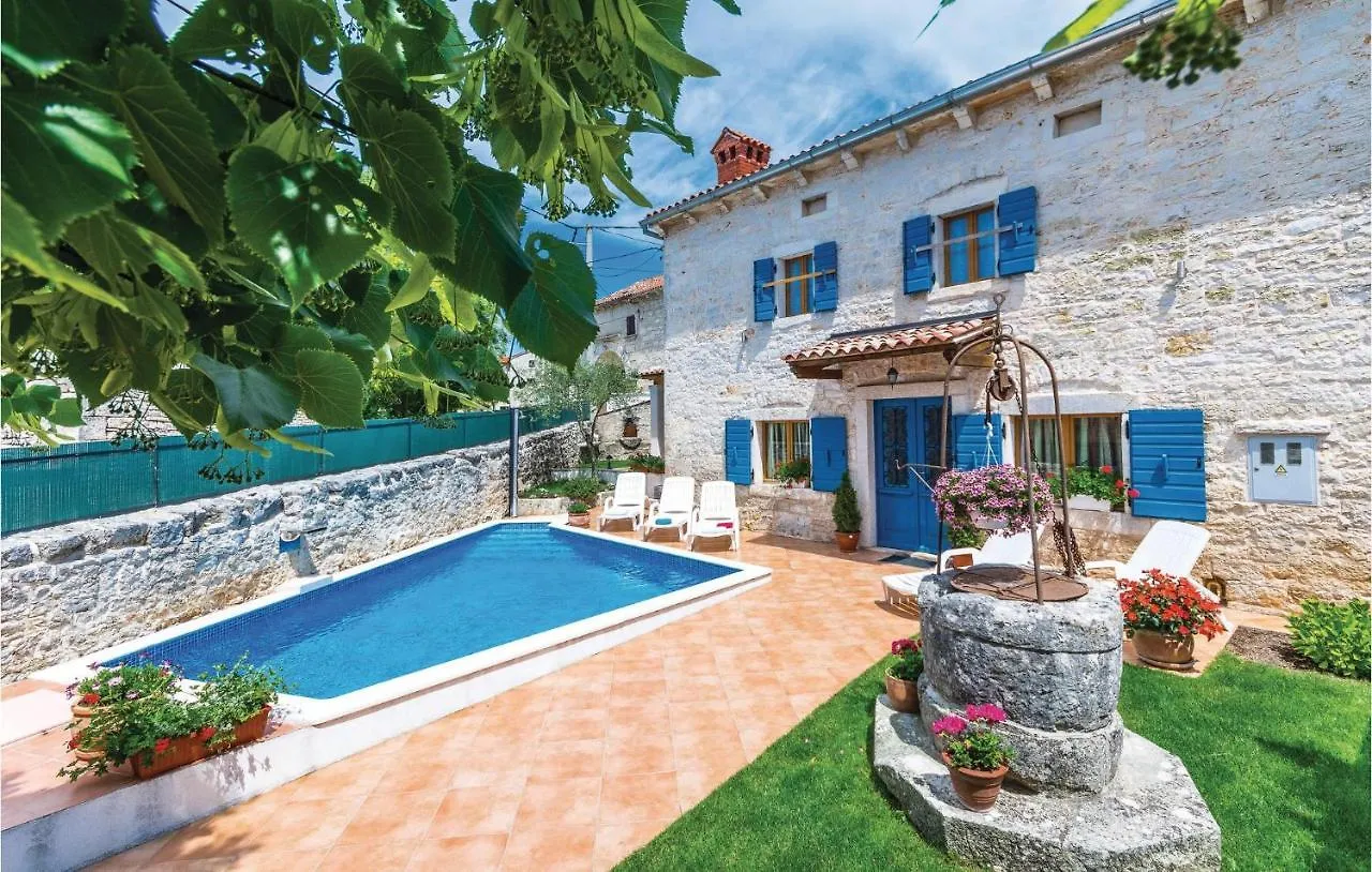 Сasa de vacaciones 3 Bedroom Awesome Home In Orbanići Croacia