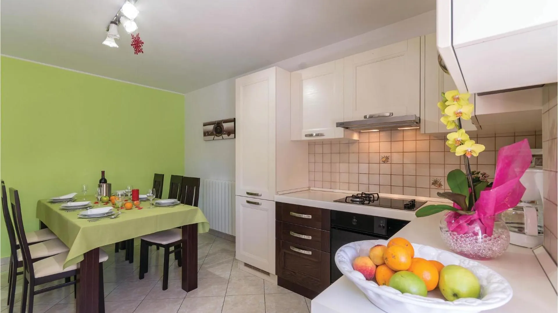 3 Bedroom Awesome Home In Orbanići 0*,